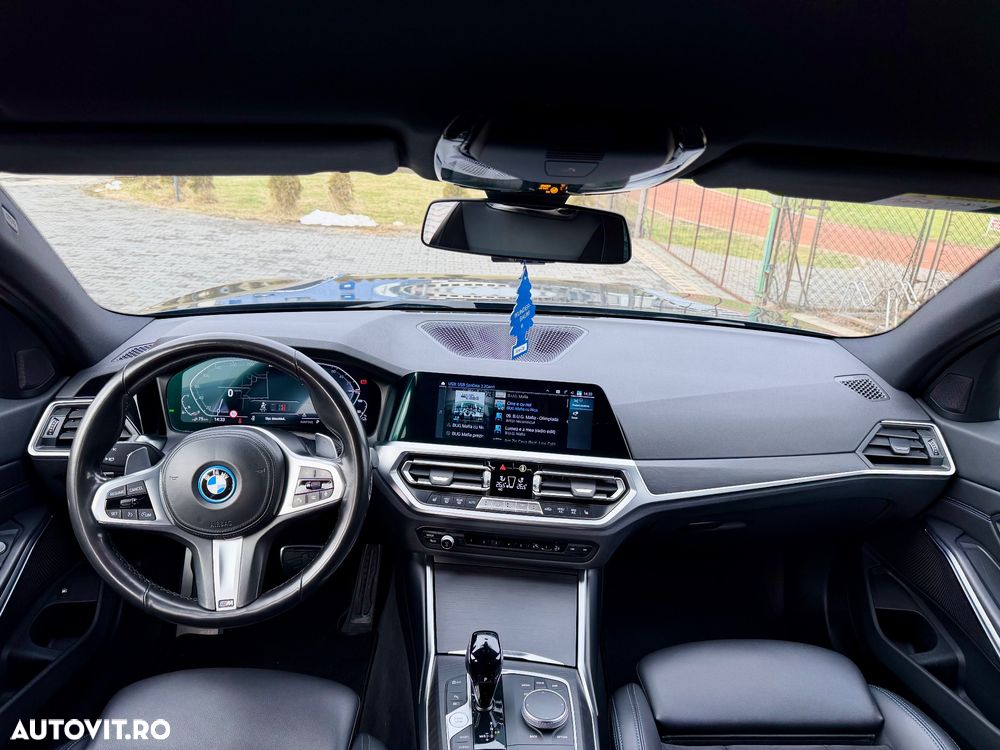BMW Seria 3 330e Aut. M Sport - 3