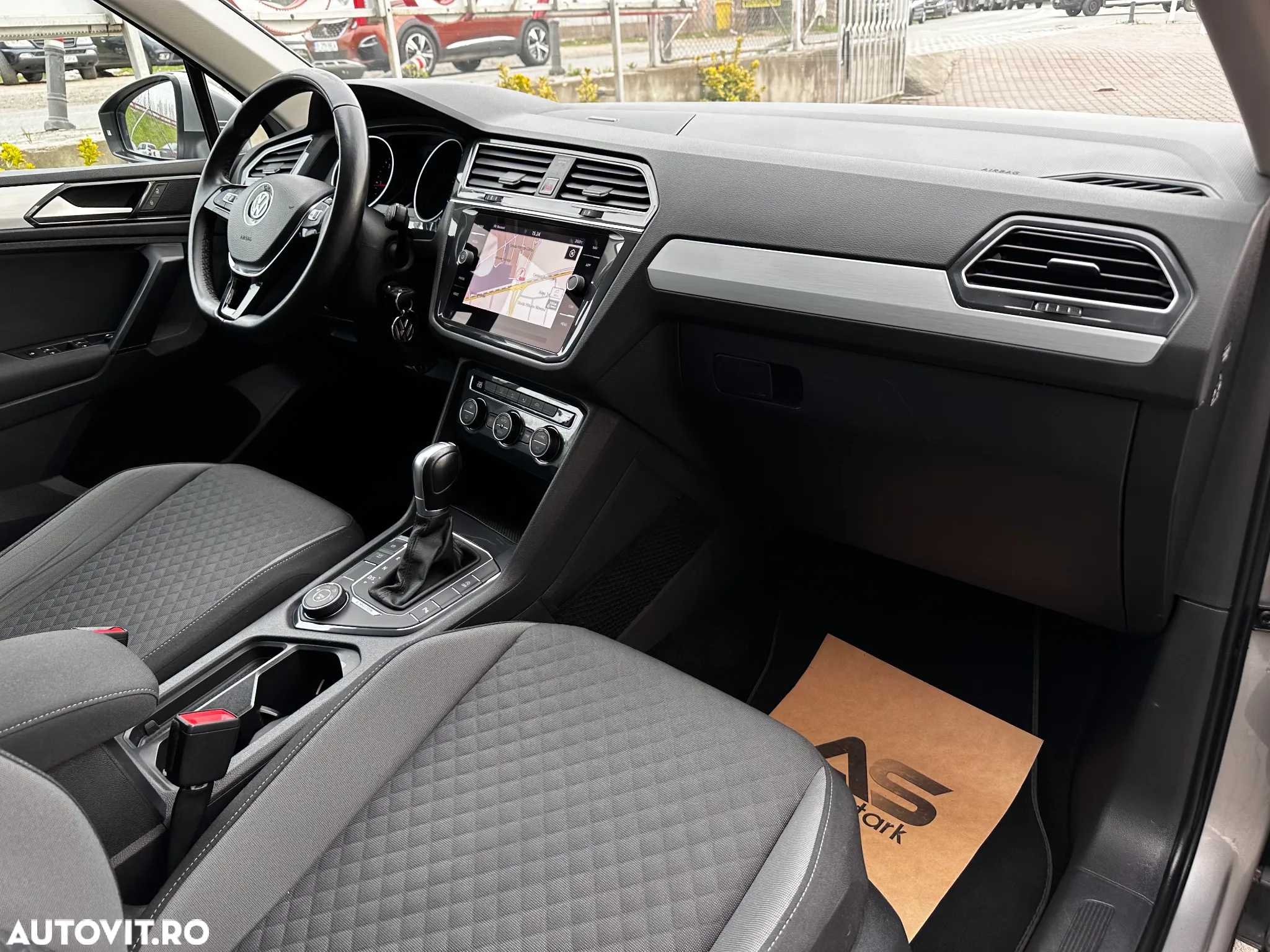 Volkswagen Tiguan 2.0 TDI SCR 4MOTION DSG R-Line - 6