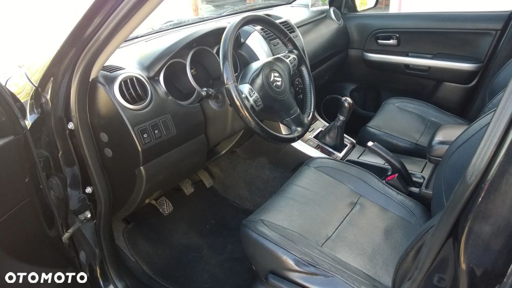 Suzuki Grand Vitara 2.0 Comfort - 8