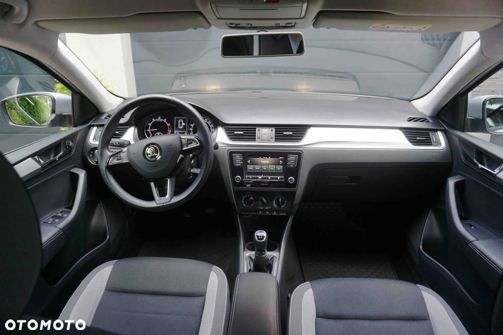 Skoda RAPID 1.0 TSI Ambition - 17