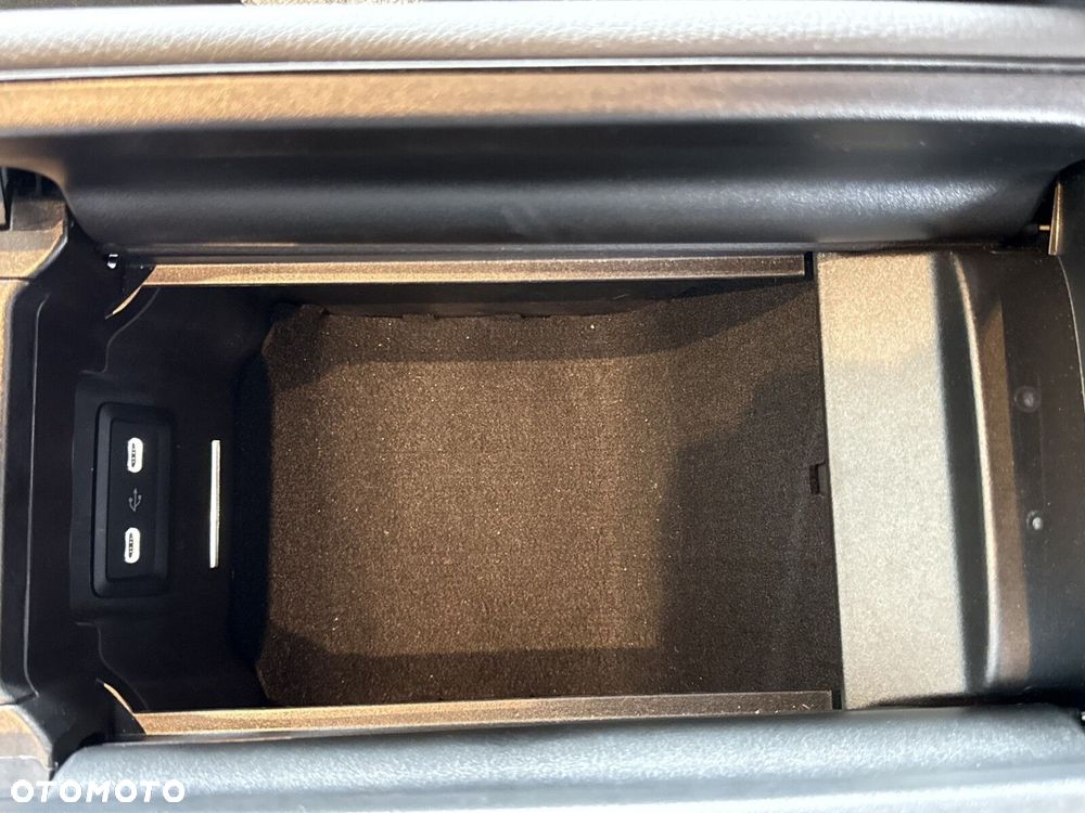 Mercedes-Benz GLC - 26