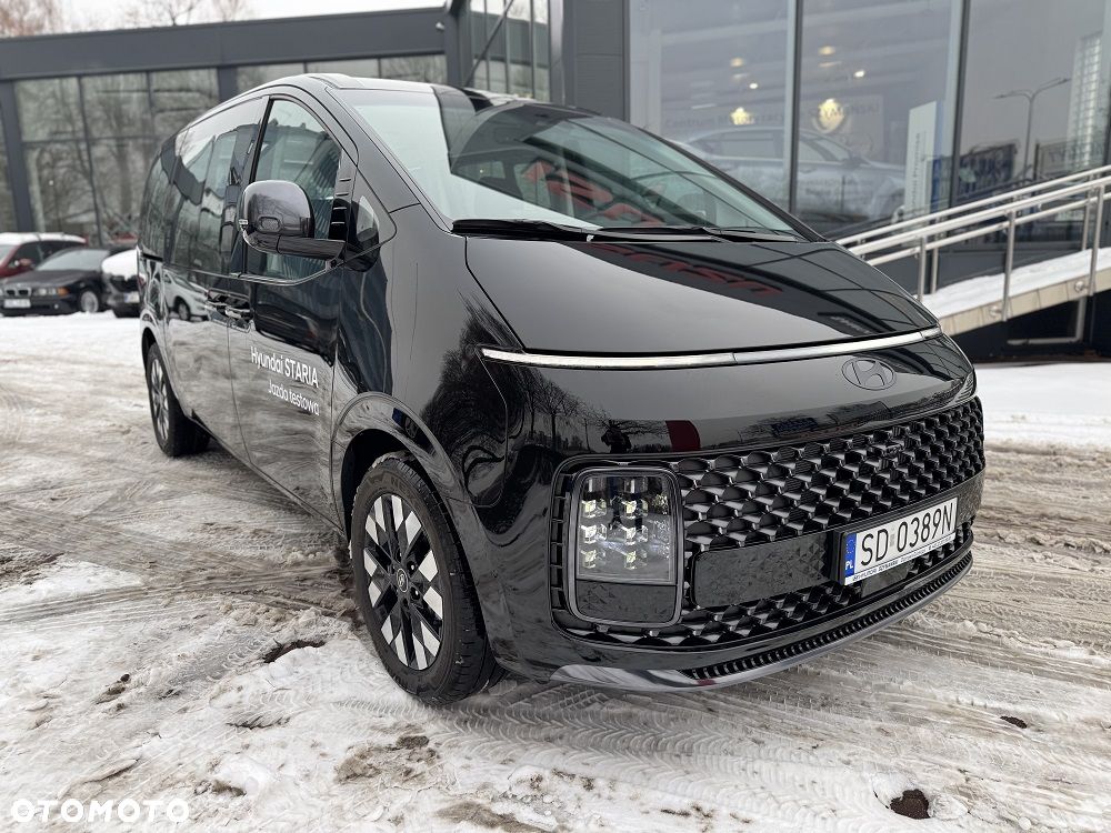 Hyundai Staria 1.6 T-GDI HEV Luxury - 1