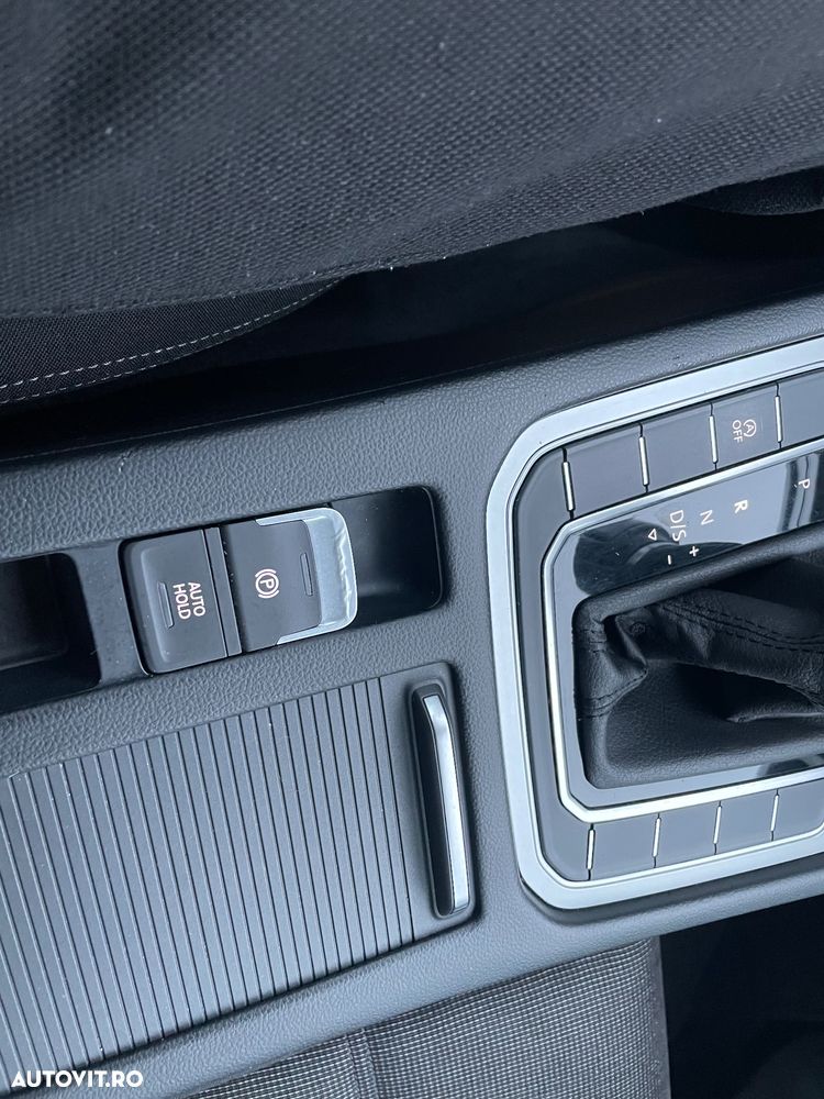 Volkswagen Passat - 27