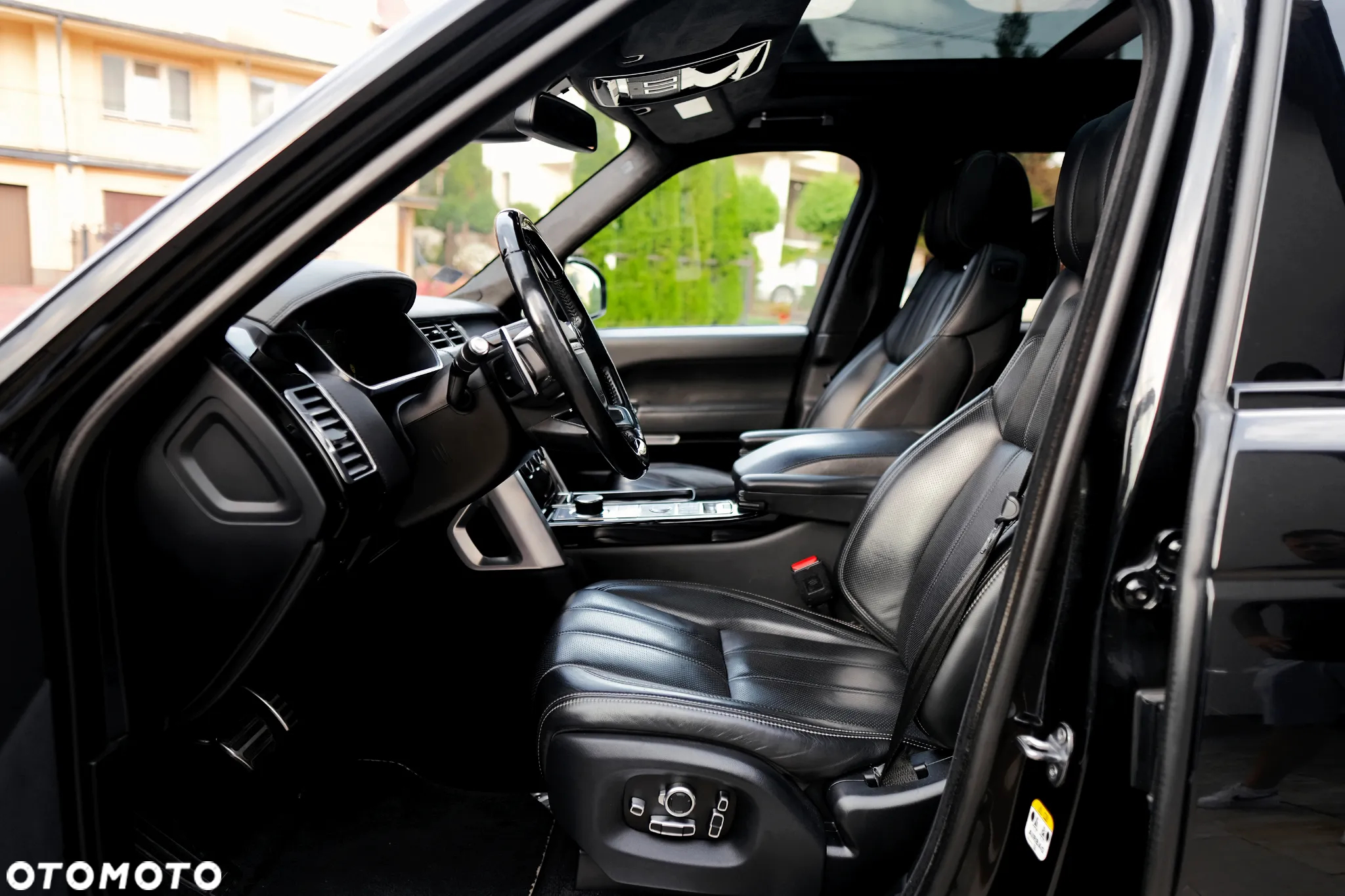 Land Rover Range Rover 4.4SD V8 AB Black - 30