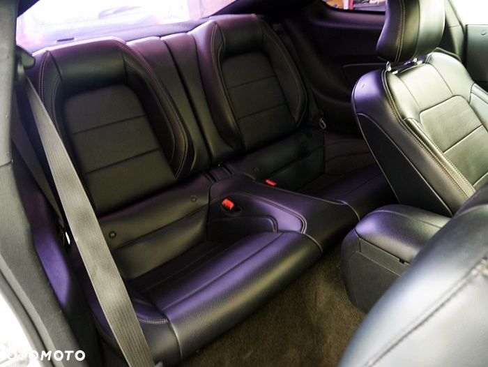 Ford Mustang 3.7 V6 Premium - 35