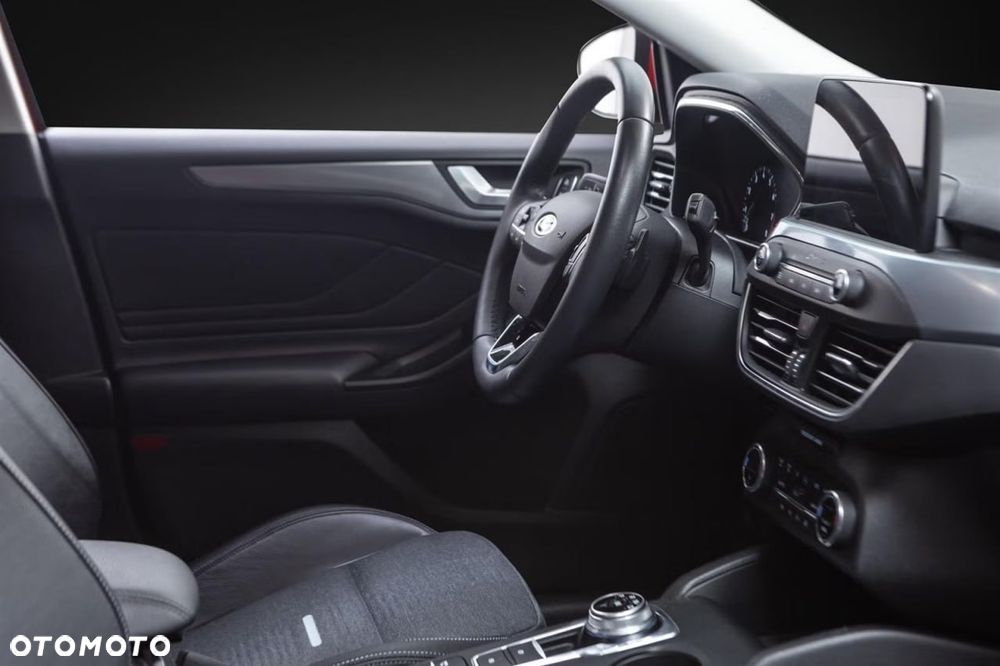 Ford Focus 1.0 EcoBoost Active - 21
