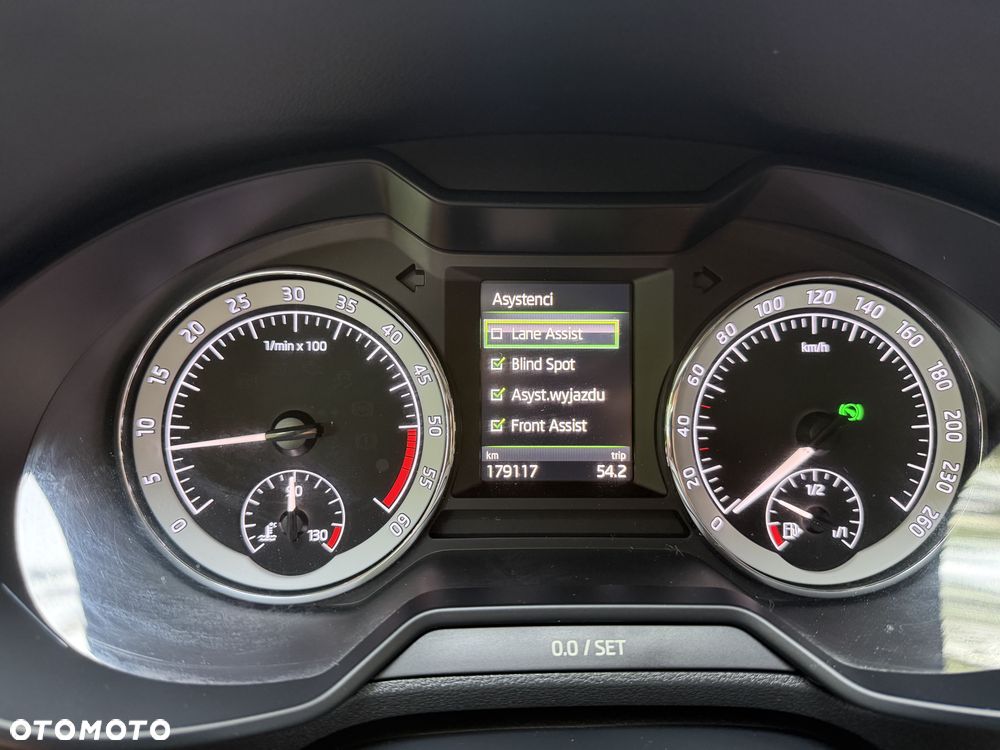 Skoda Octavia 2.0 TDI 4x4 Style DSG - 19