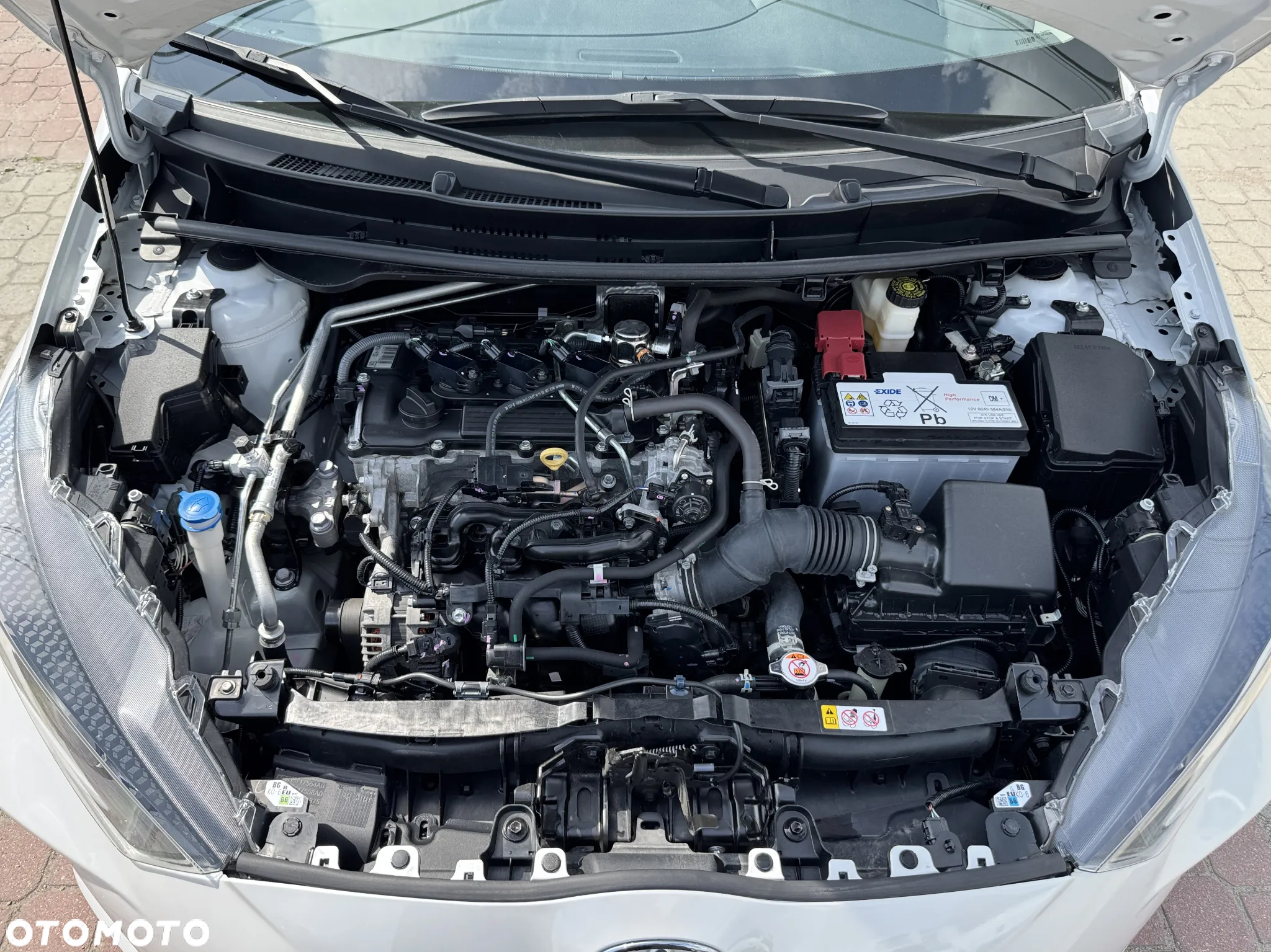 Toyota Yaris - 12