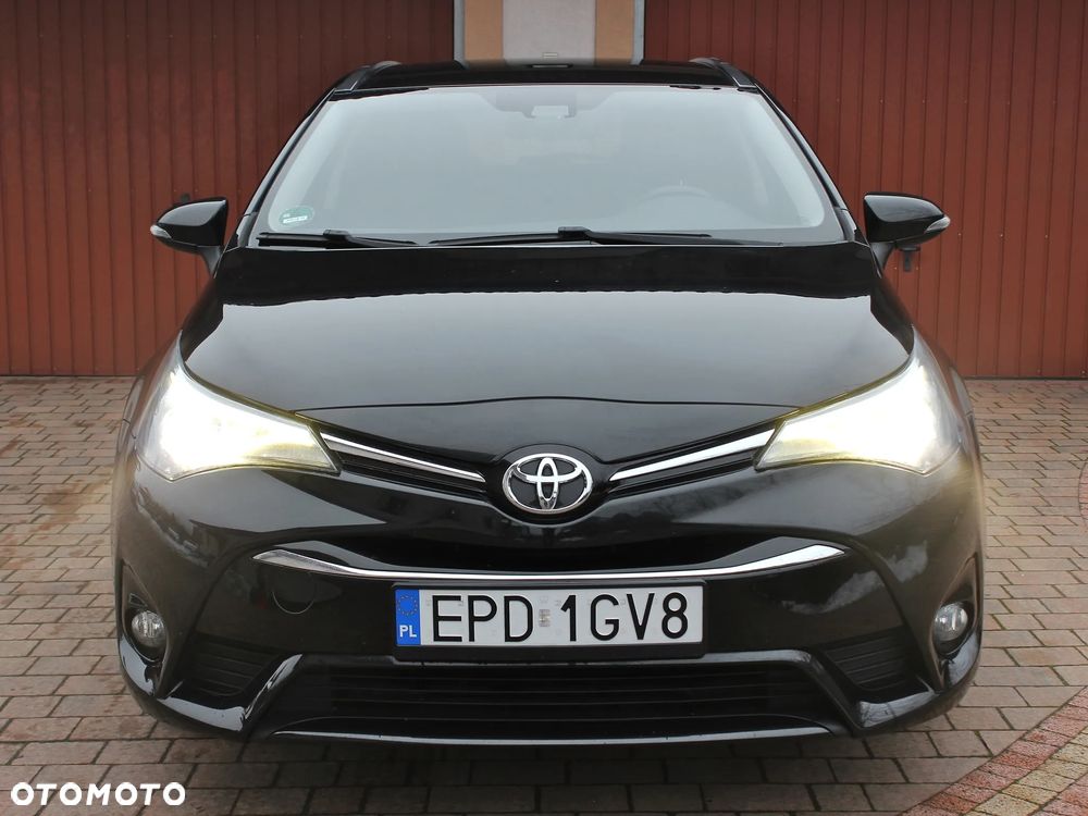 Toyota Avensis 1.8 Premium EU5 - 11