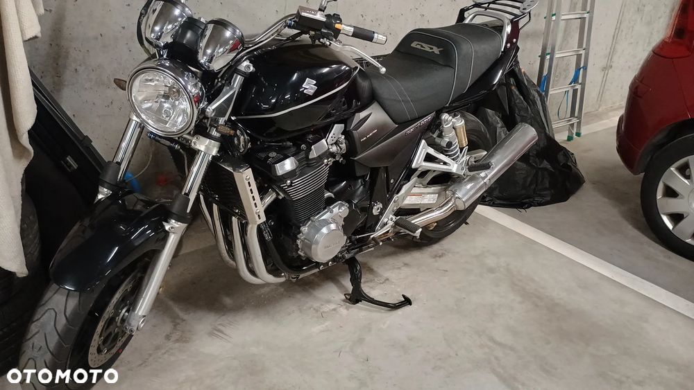 Suzuki GSX - 1