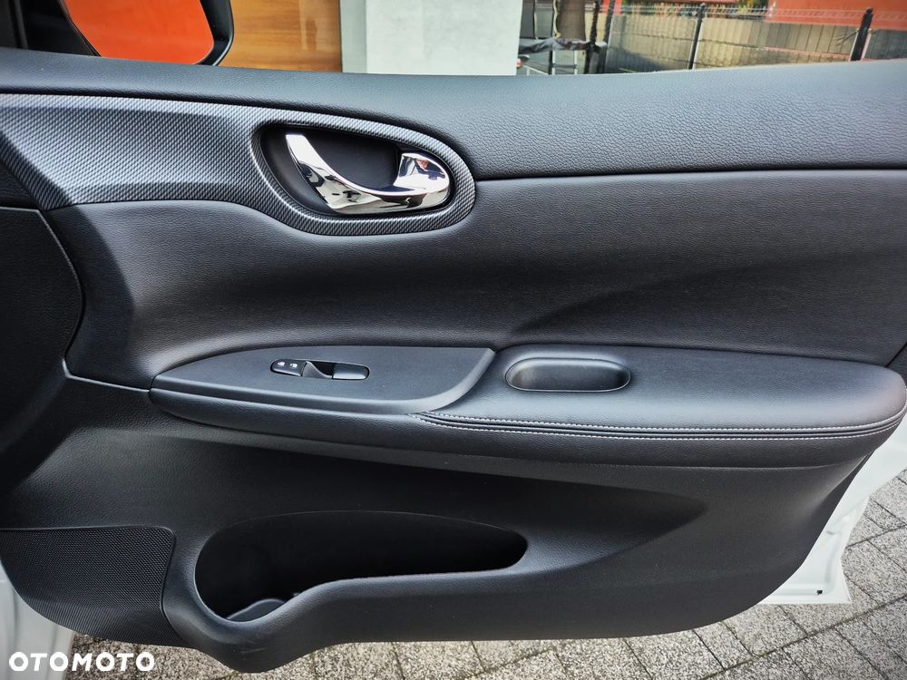 Nissan Pulsar 1.6 DIG-T Tekna - 33