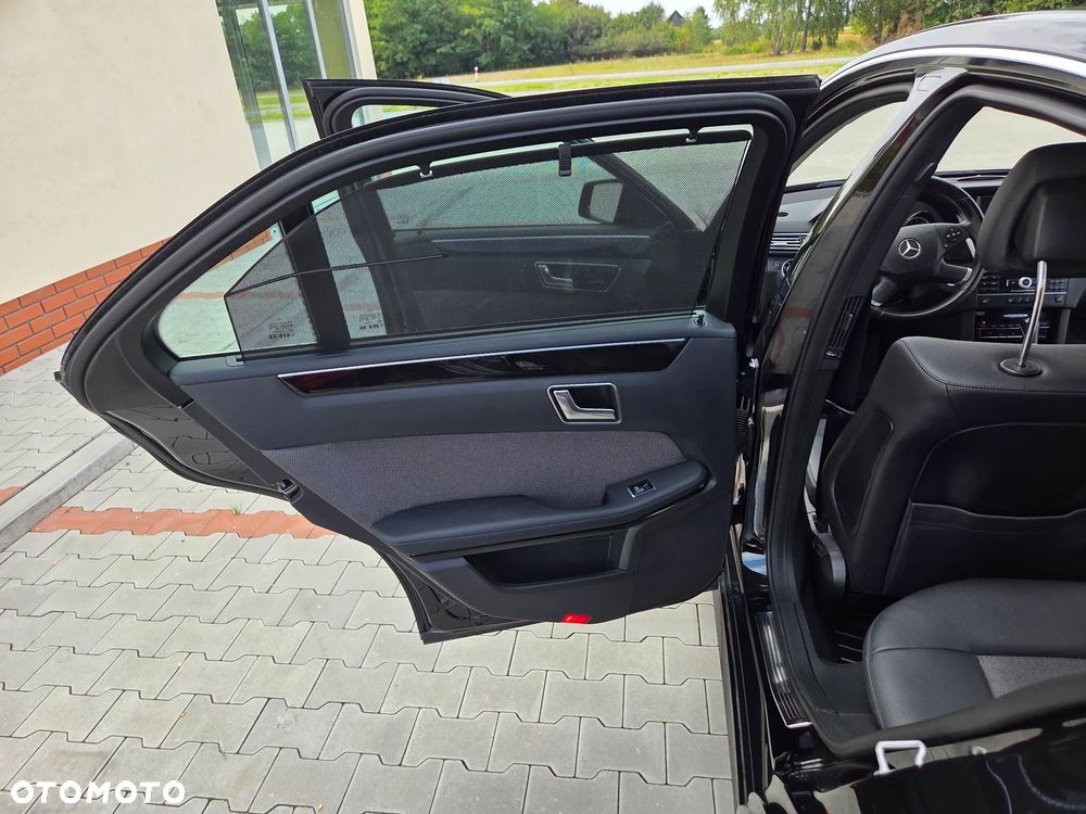 Mercedes-Benz Klasa E 250 CGI BlueEff Avantgarde - 14