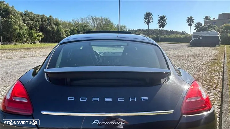 Porsche Panamera Platinum Edition - 8
