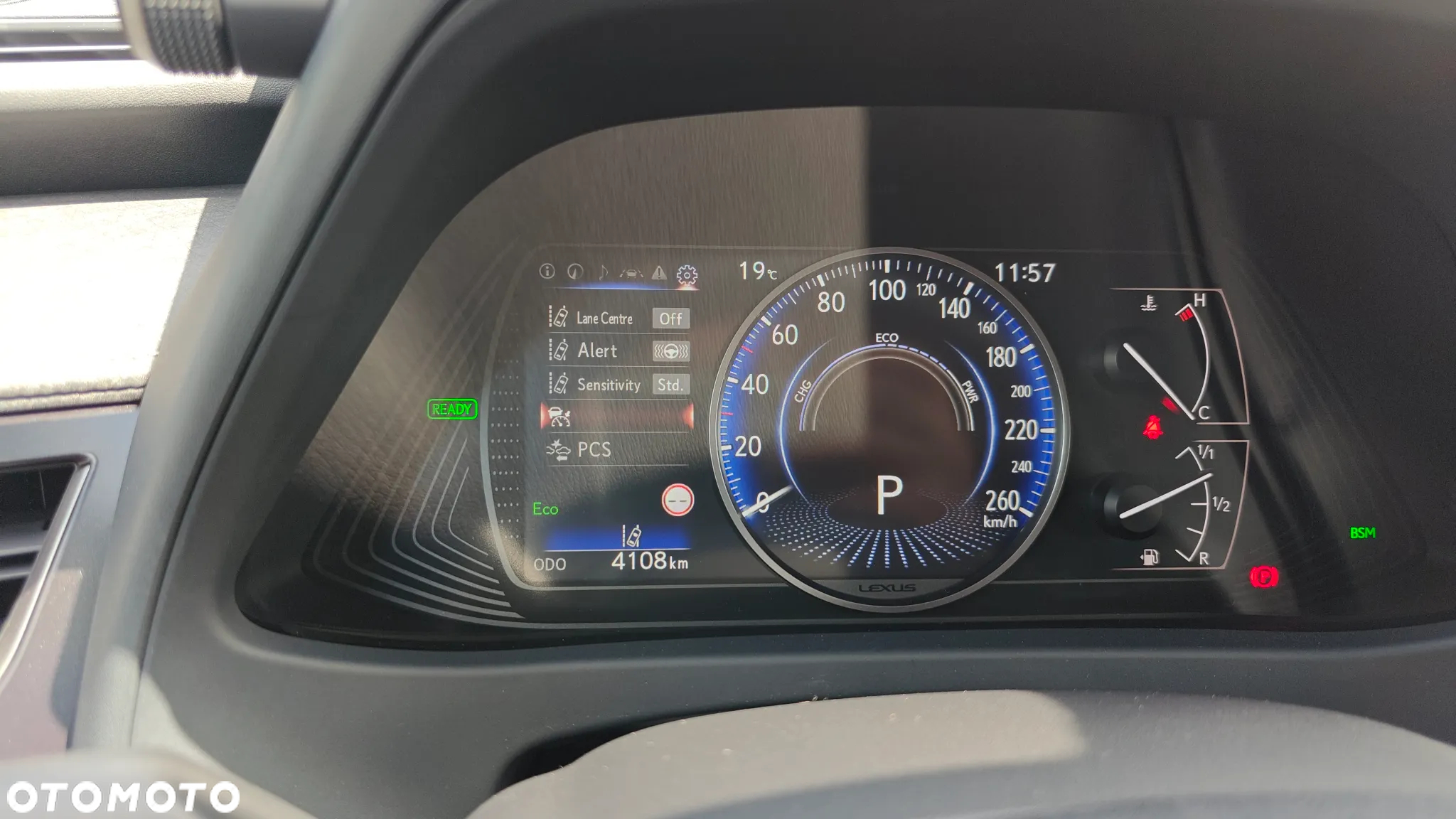 Lexus UX 250h GPF F Sport 2WD - 34