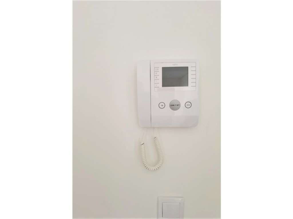 Apartamento semi-novoT1 no Centro da Feira para Arrendamento! - Grande imagem: 5/12