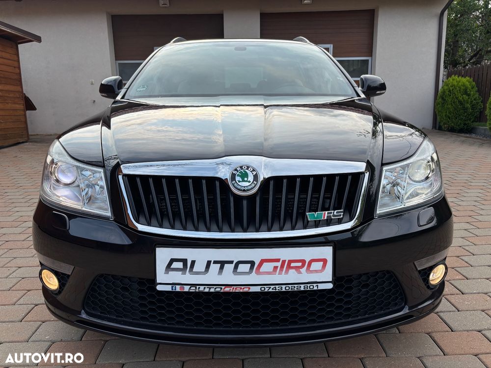 Skoda Octavia Combi 2.0 TDI RS - 10