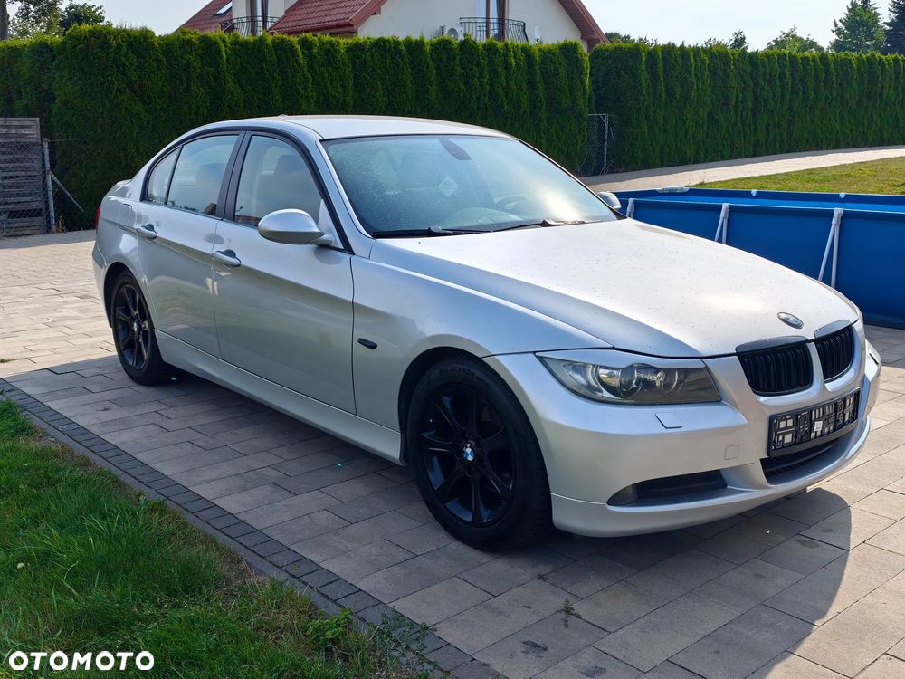 BMW Seria 3 318i - 3