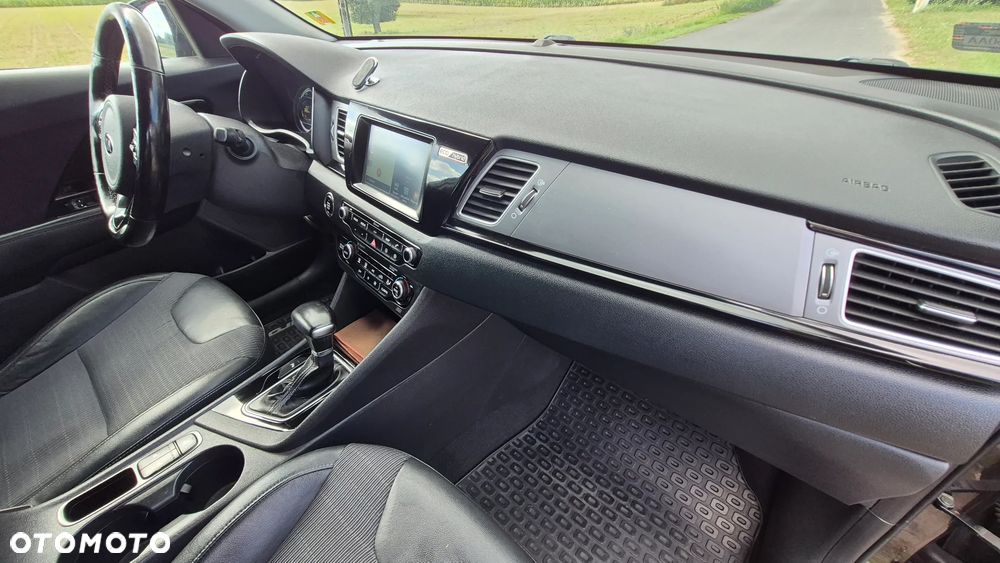 Kia Niro 1.6 GDI Hybrid M - 18