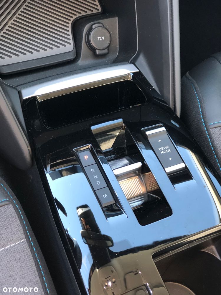 Citroën C4 BlueHDi 130 Stop&Start EAT8 FEEL PACK - 31