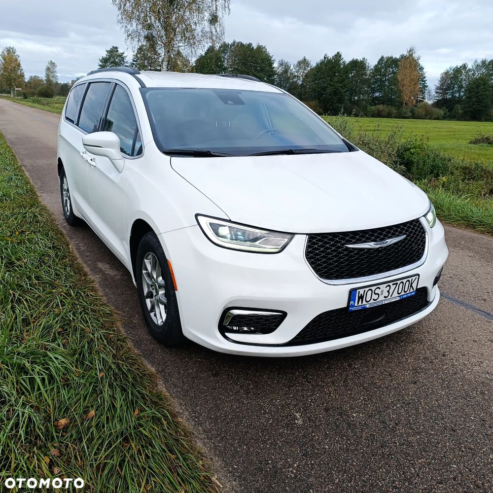 Chrysler Pacifica - 5