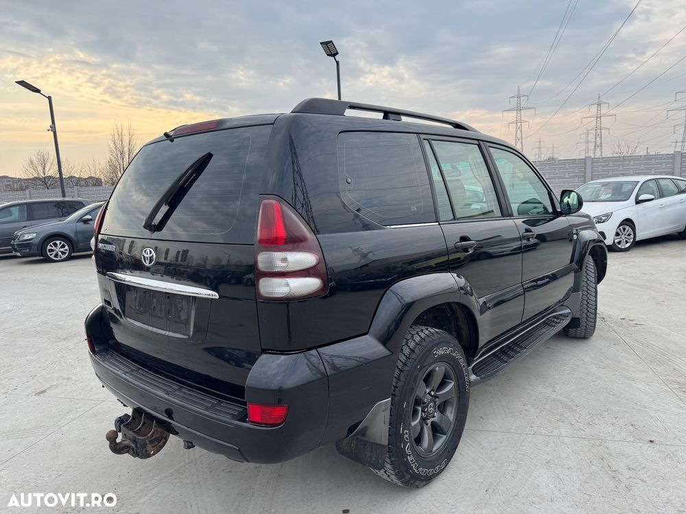 Toyota Land Cruiser - 4