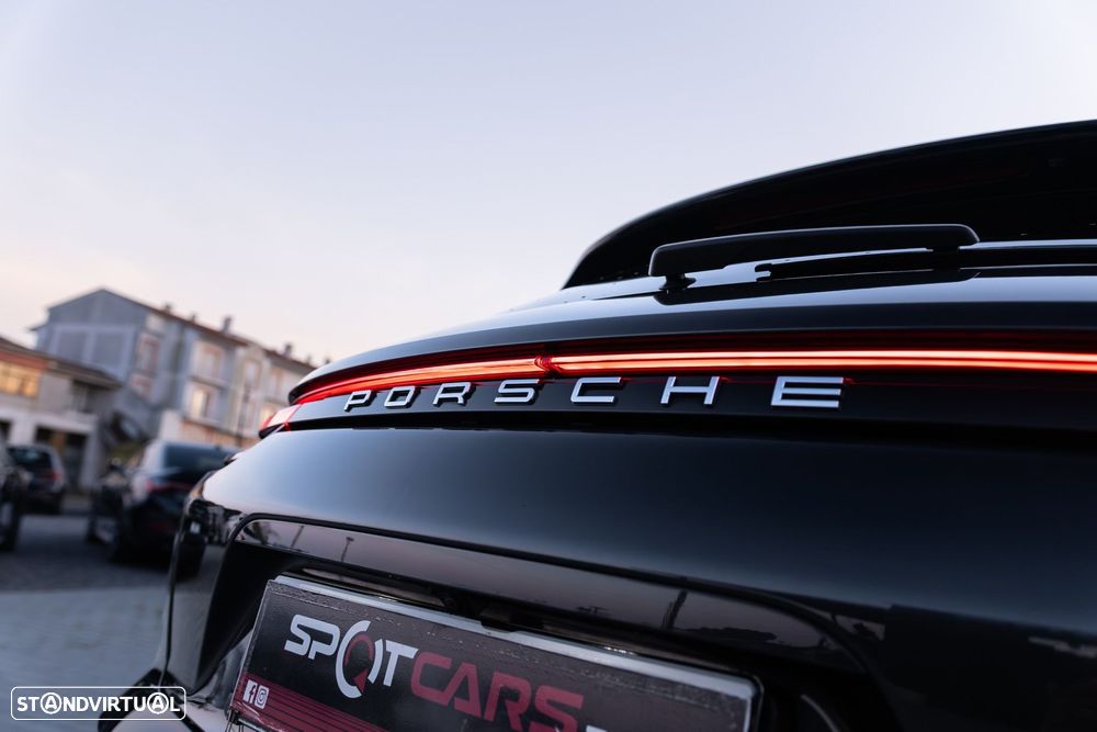 Porsche Panamera Sport Turismo 4 E-Hybrid - 29