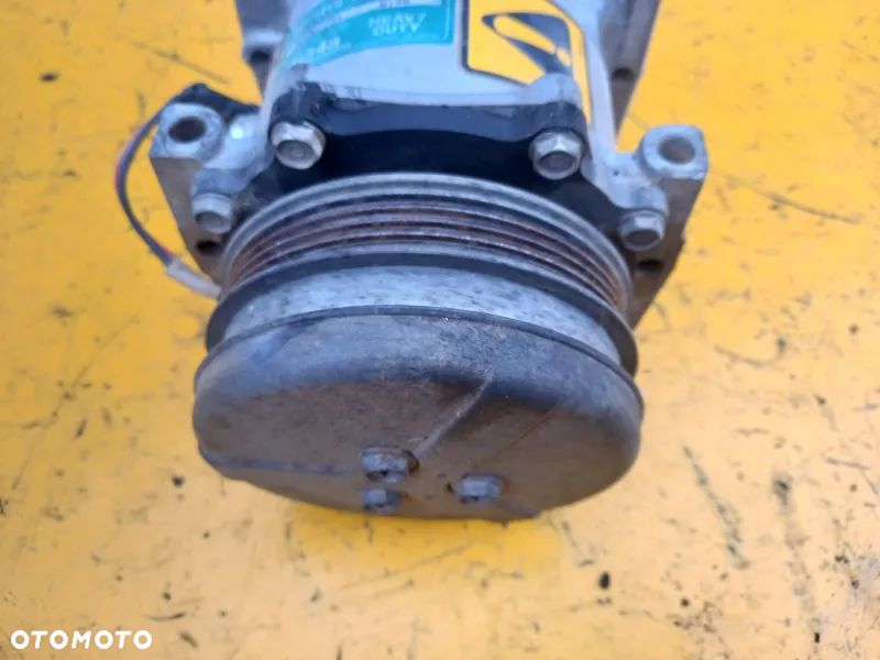 Sprężarka klimatyzacji Case Maxxum 140 - 3