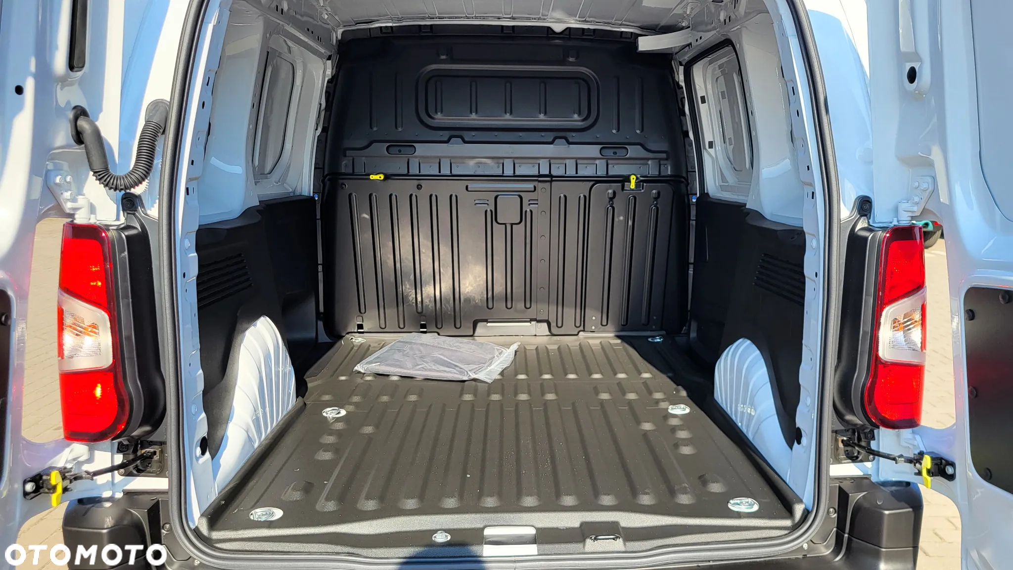 Peugeot Partner - 9