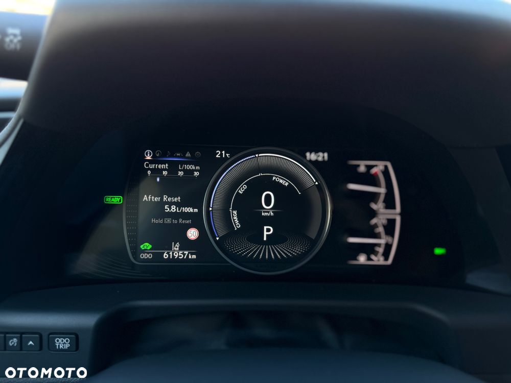 Lexus ES 300h Business Edition - 18