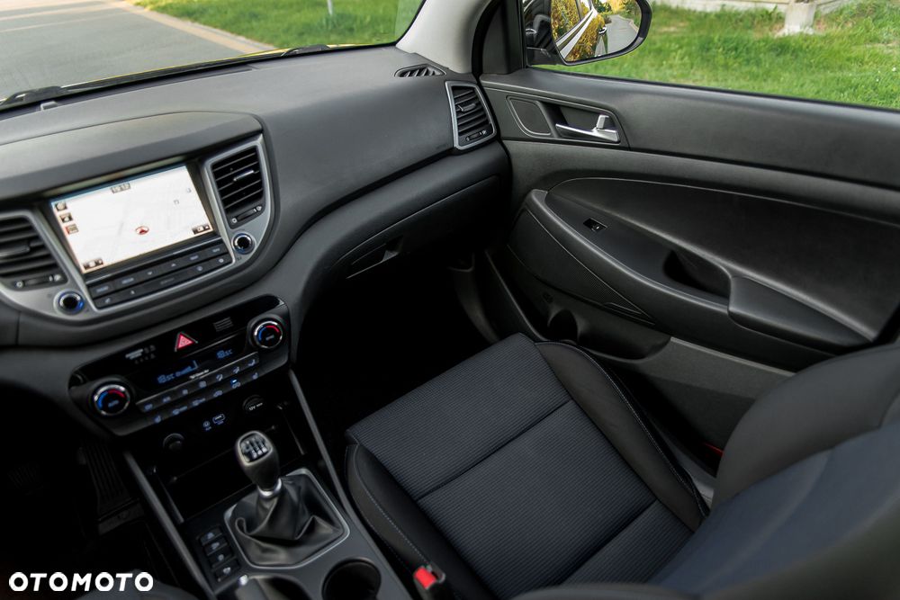 Hyundai Tucson 1.7 CRDI BlueDrive Comfort 2WD - 37