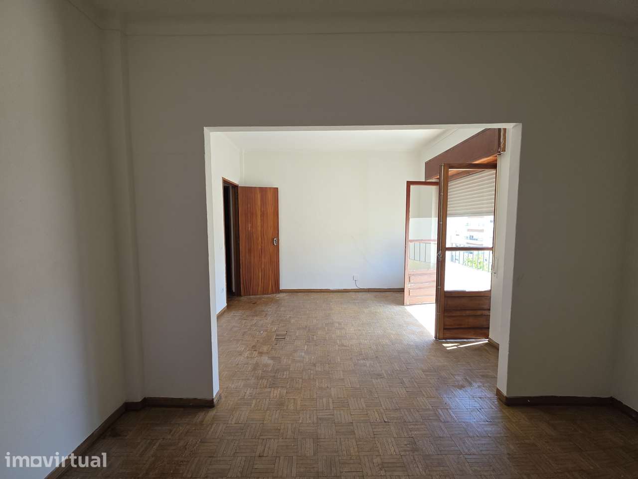 T3 no Entroncamento perto da Estação - Grande imagem: 5/19