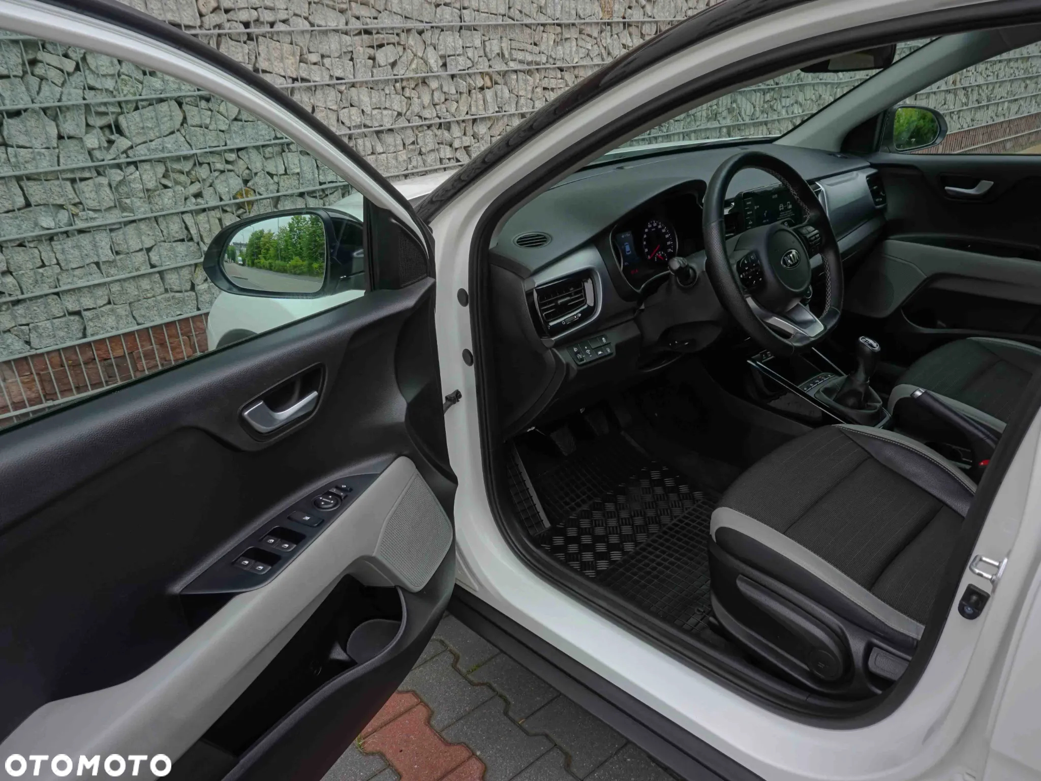 Kia Stonic 1.0 T-GDI L - 18