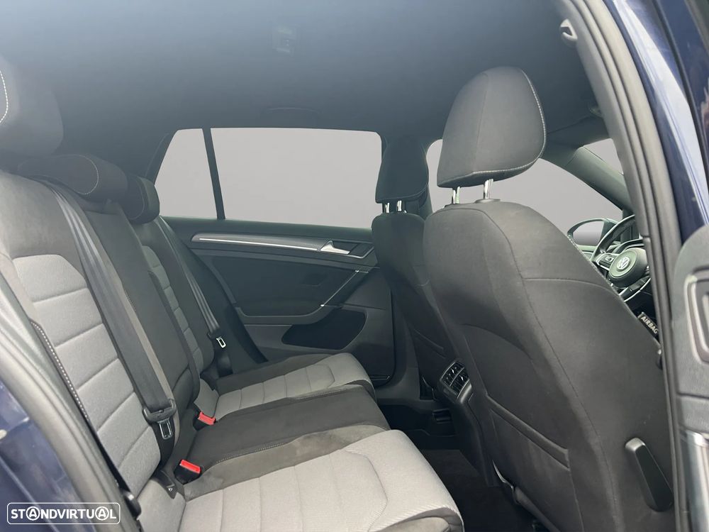 VW Golf 1.6 TDi R-Line - 15
