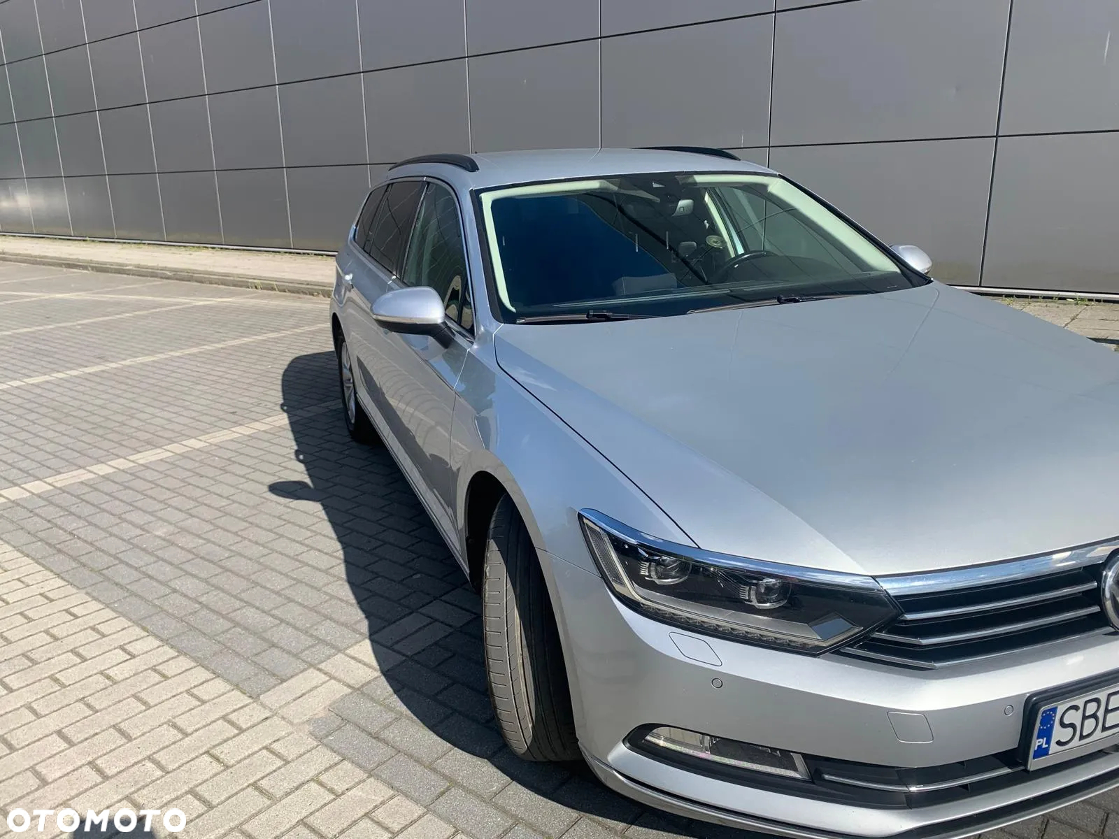 Volkswagen Passat - 4