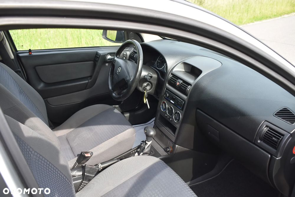Opel Astra 1.6 Elegance - 20