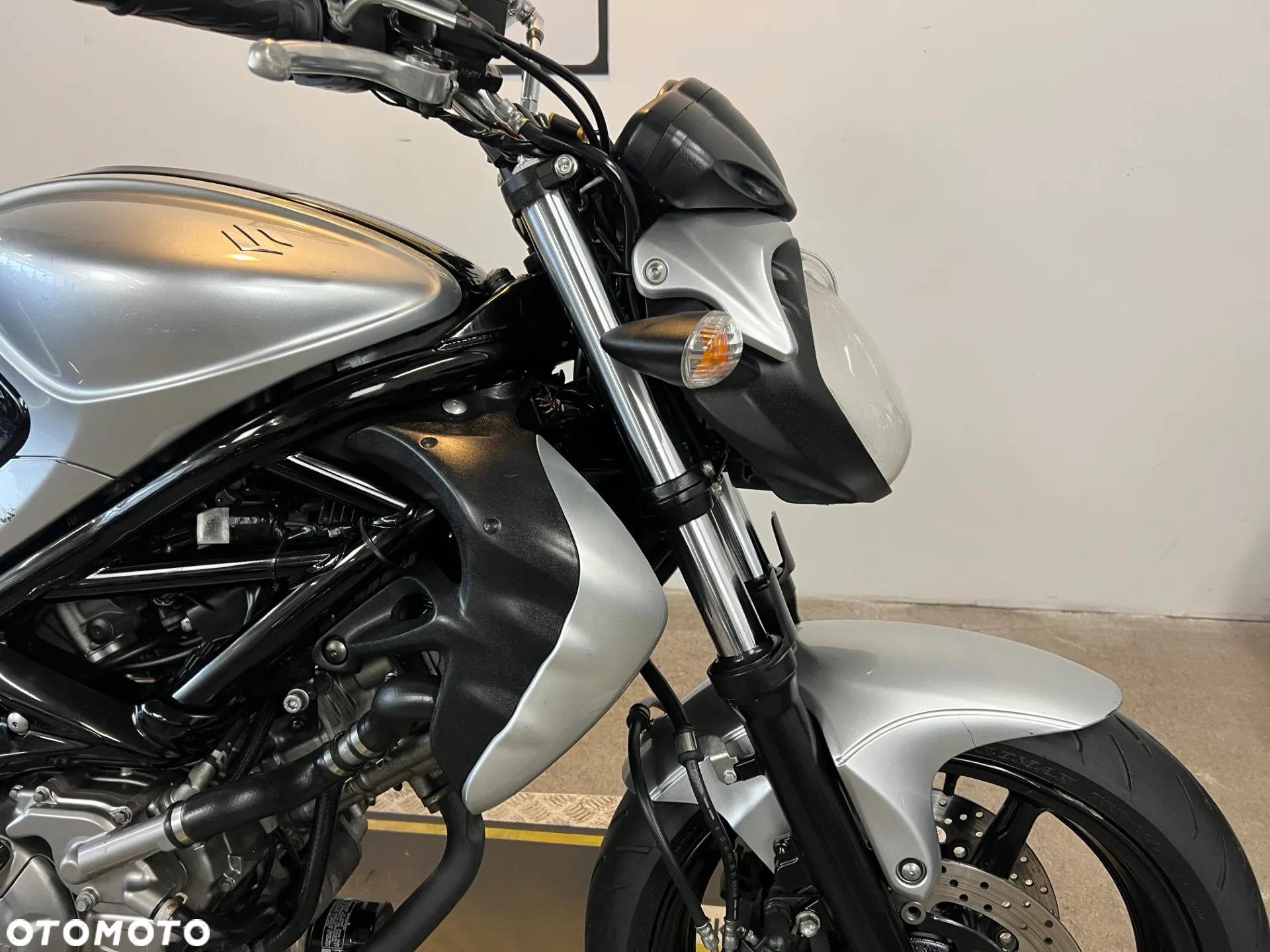 Suzuki Gladius - 8