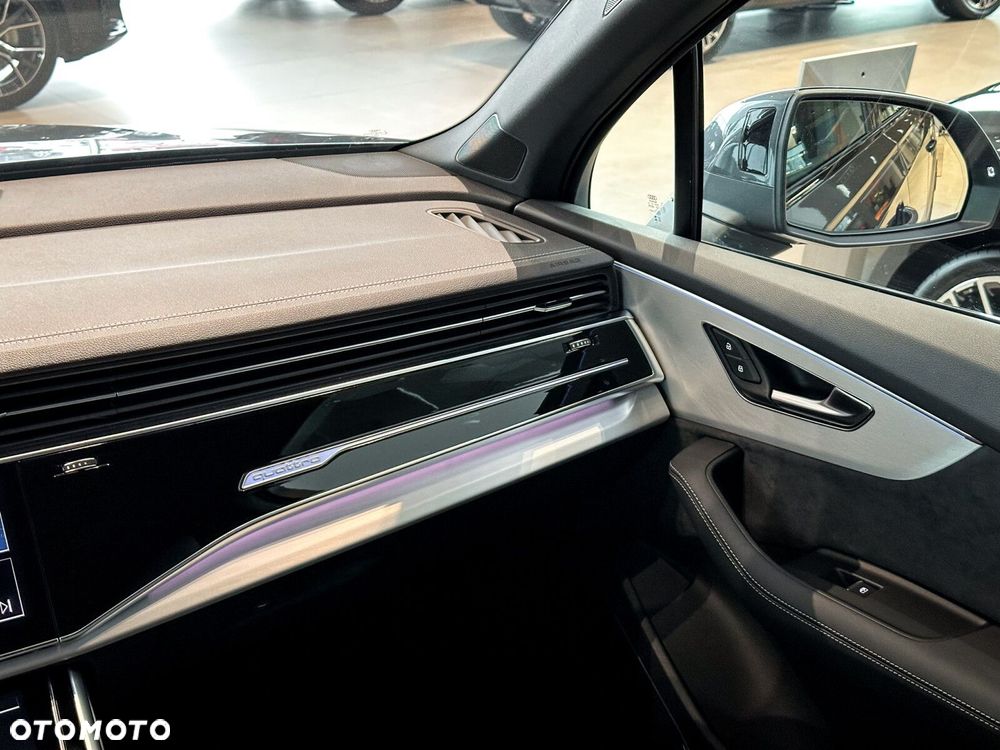 Audi Q7 - 35
