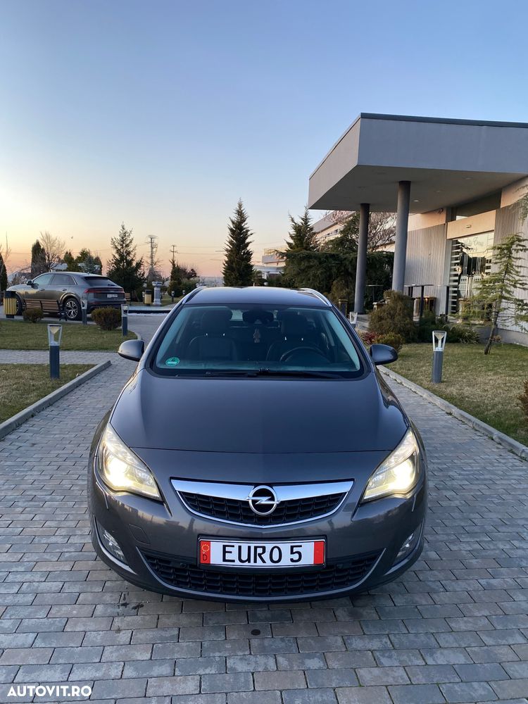 Opel Astra 1.7 CDTI DPF Design Edition - 2