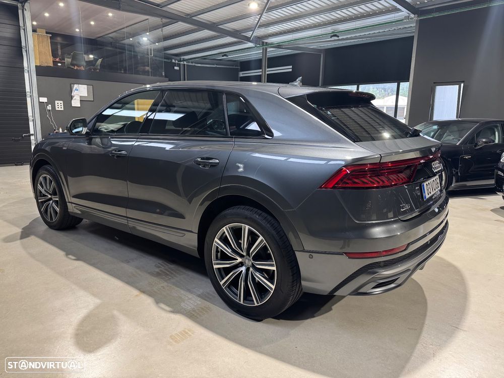 Audi Q8 - 8