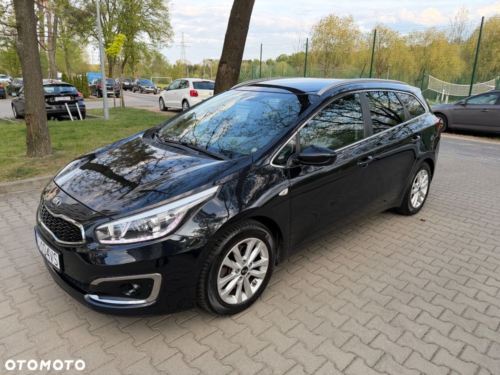Kia Ceed - 8