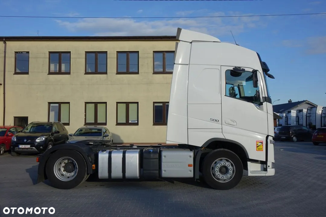 Volvo FH 500 GLOBETROTTER / STANDARD/ AUTOMAT / EURO 6 / KLIMATYZACJA POSTOJOWA/ 2 ZBIORNIKI PALIWA - 4