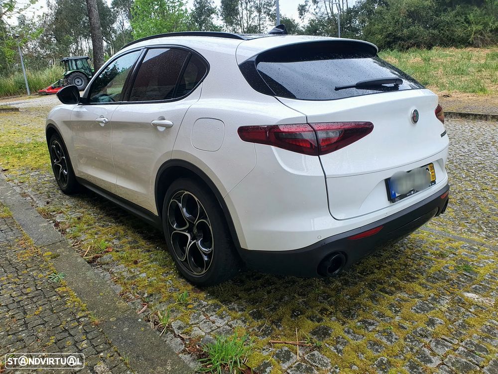 Alfa Romeo Stelvio 2.2 D B-Tech AT8 - 5