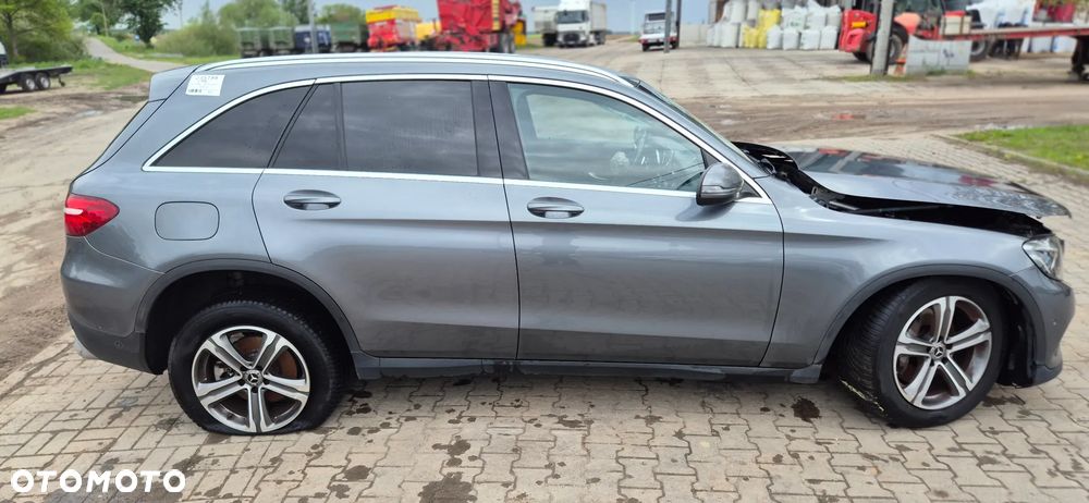 Mercedes-Benz GLC - 8