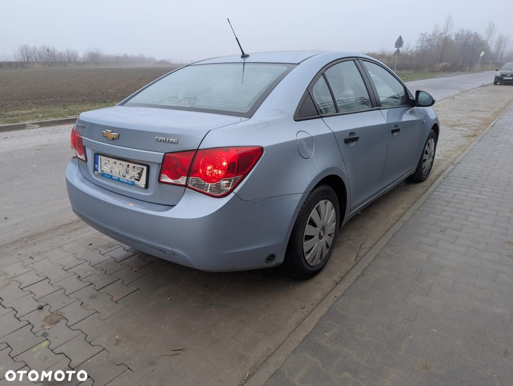 Chevrolet Cruze - 4