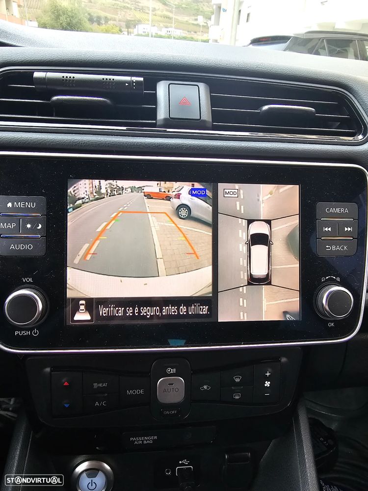 Nissan Leaf N-Connecta - 10