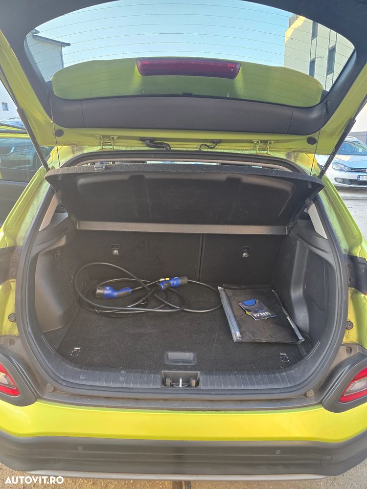 Hyundai KONA Premium - 14