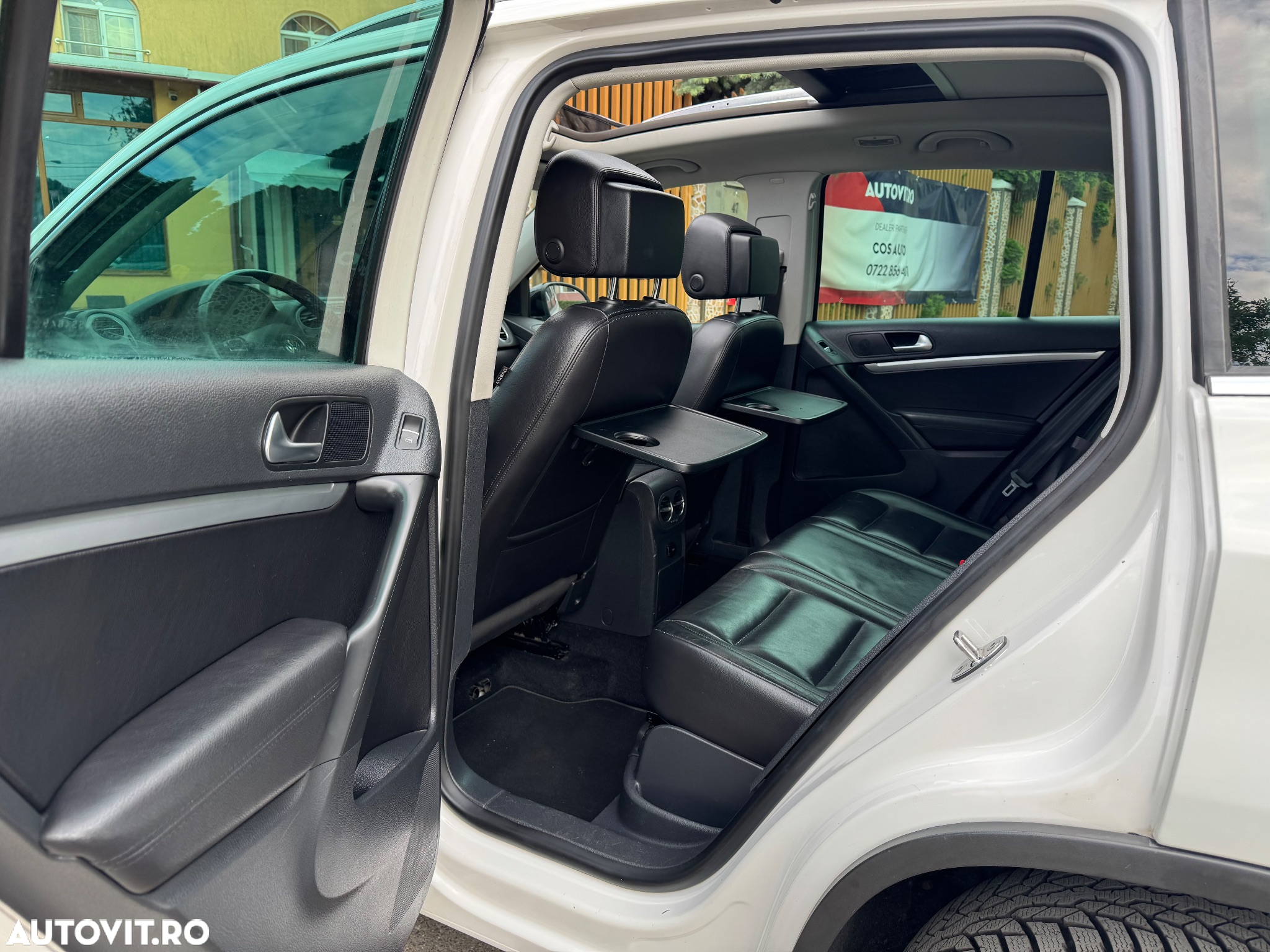 Volkswagen Tiguan 2.0 TDI DPF 4Motion BlueMotion Technology DSG Exclusive - 9