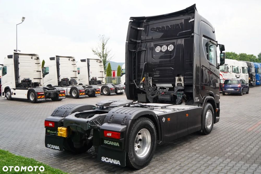 Scania S 580 / V8 / RETARDER / KLIMA POSTOJOWA / CAŁA NA PODUSZKACH / ALUFELGI / SKÓRY / - 9