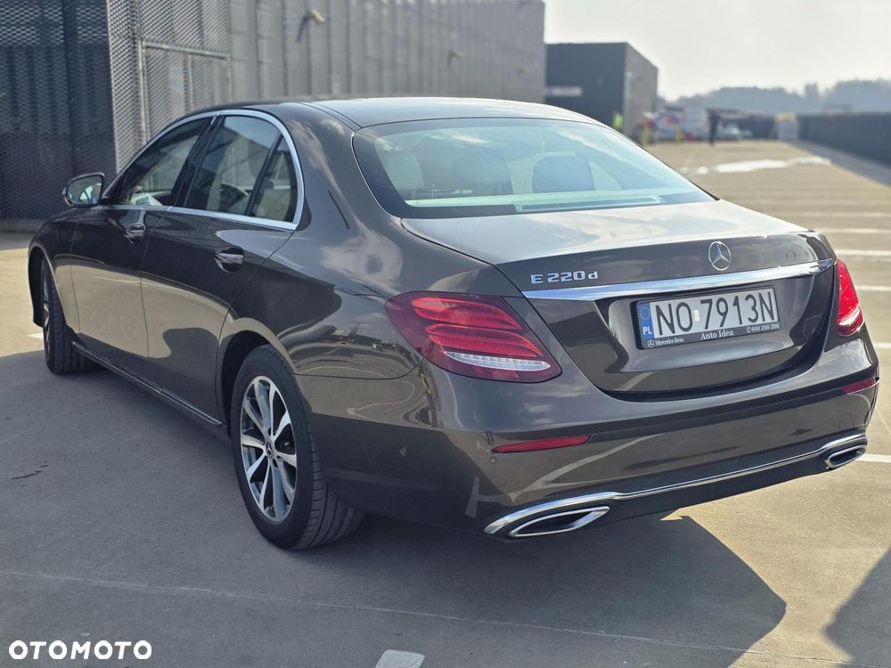 Mercedes-Benz Klasa E 220 d 9G-TRONIC - 5