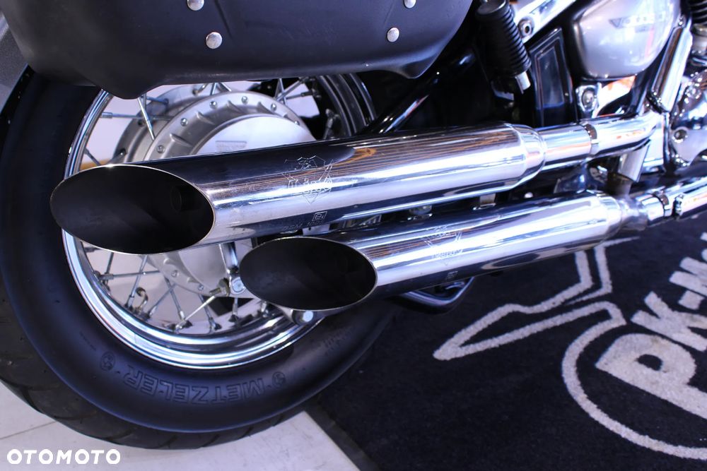 Suzuki Intruder - 21